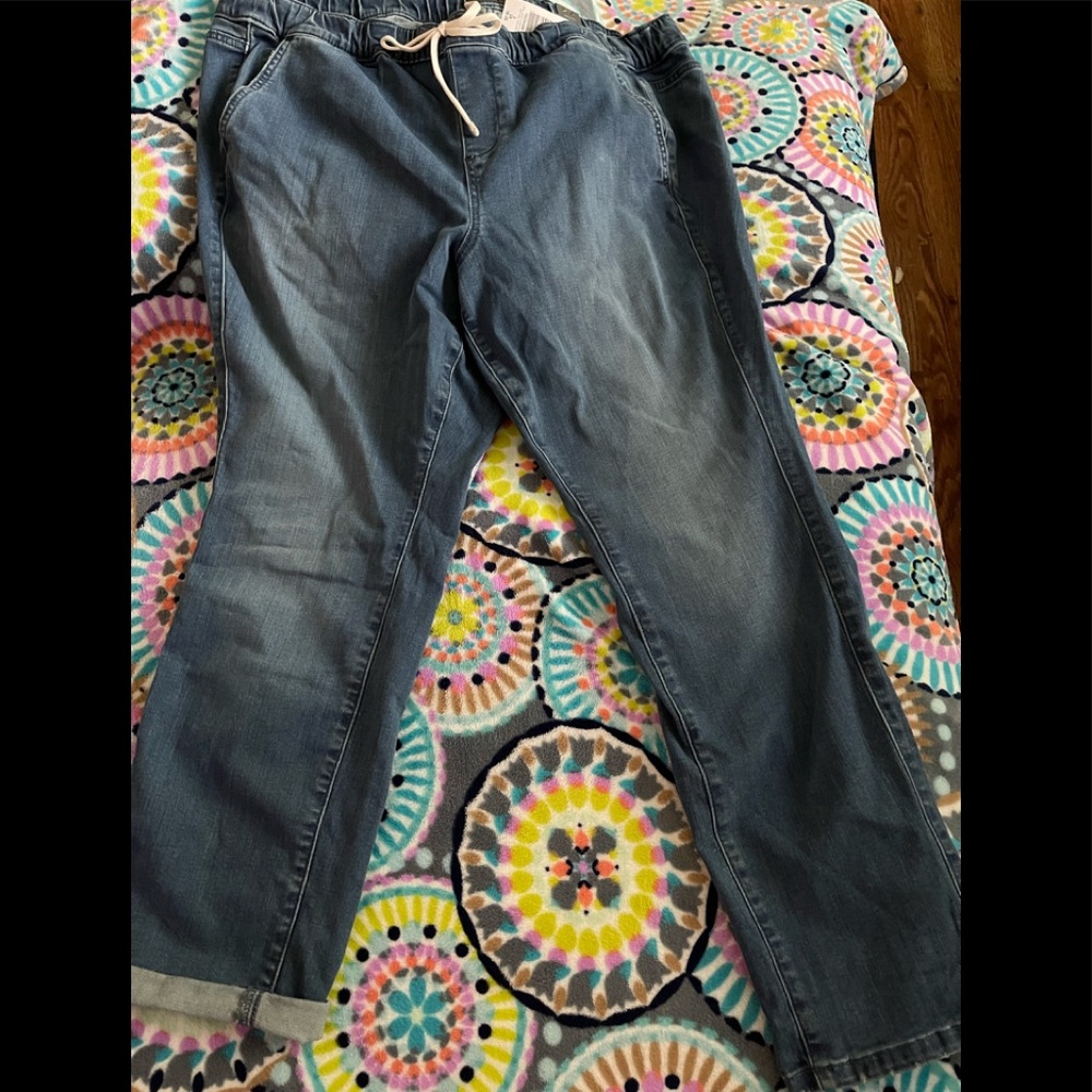 Torrid pull on jeans, boyfriend fit